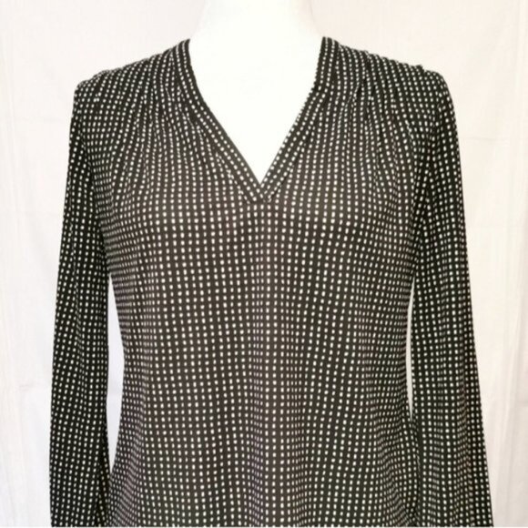 Ann Taylor geometric polka dot black an white blouse - Picture 1 of 3